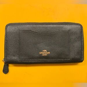 Coach Black Leather Gold Zip Up Accordion Wallet